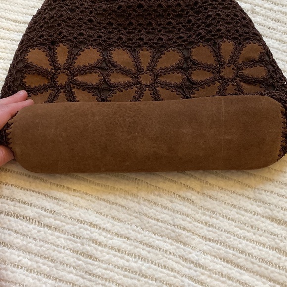 Nine West Crochet and Leather
Handbag Purse Brown Floral Circle
Handle Boho - Picture 6 of 6